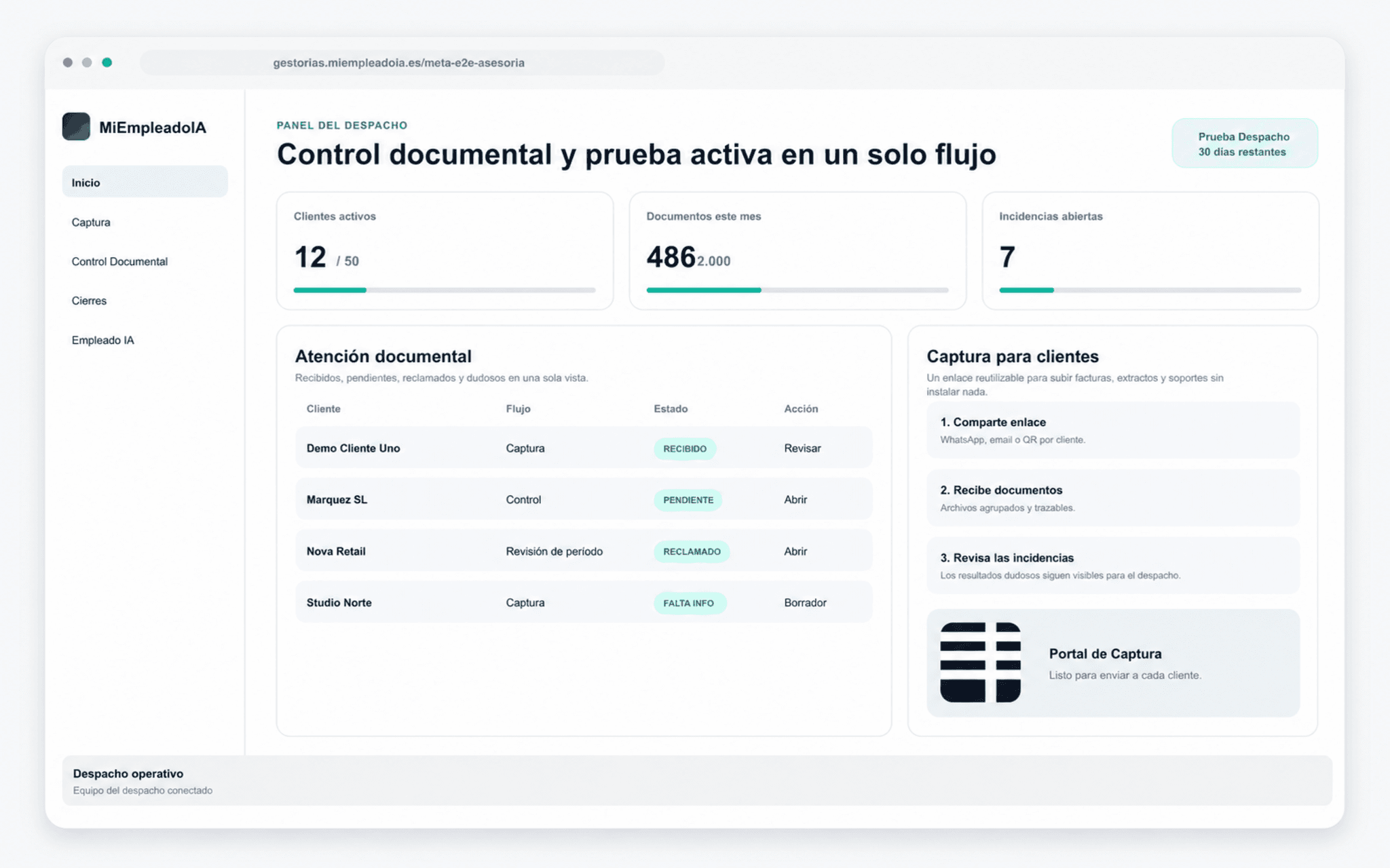El panel de MiEmpleadoIA con la revisión documental priorizada y la captura de documentos de clientes